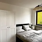 Wunderschoene 3-zimmer Fuer 8 Personen アパート *