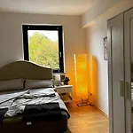 Wunderschoene 3-zimmer Fuer 8 Personen ブレーメン