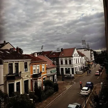 Wunderschoene 3-zimmer Fuer 8 Personen ブレーメン