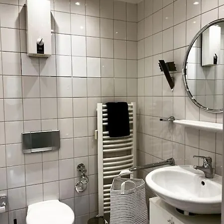 Wunderschoene 3-zimmer Fuer 8 Personen Lägenhet Bremen