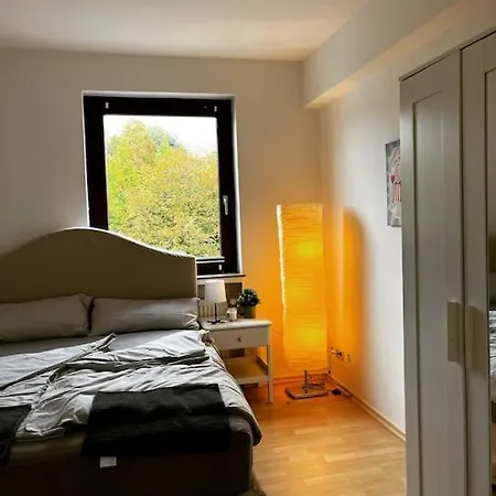 Wunderschoene 3-zimmer Fuer 8 Personen Bremen