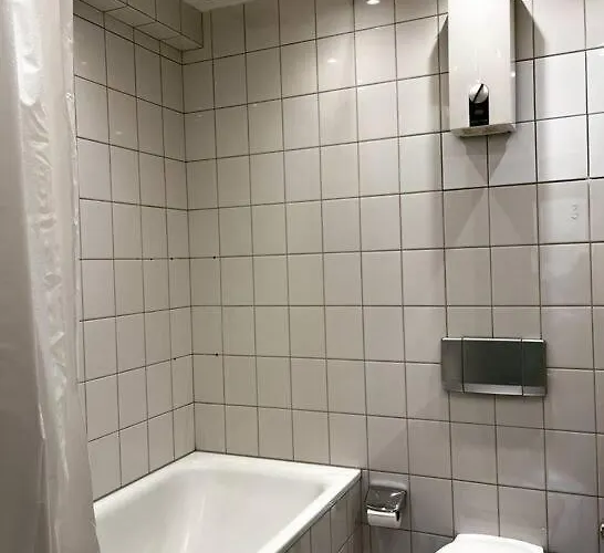 Wunderschoene 3-zimmer Fuer 8 Personen アパート ブレーメン