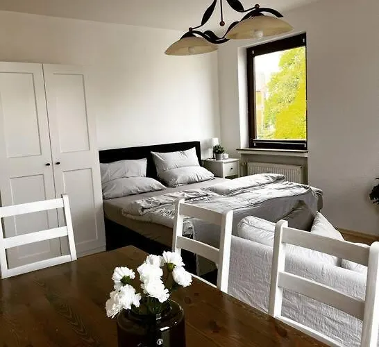 Wunderschoene 3-zimmer Fuer 8 Personen Brema