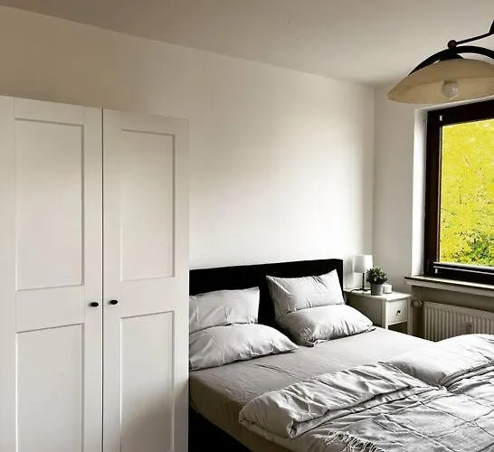 Wunderschoene 3-zimmer Fuer 8 Personen アパート *